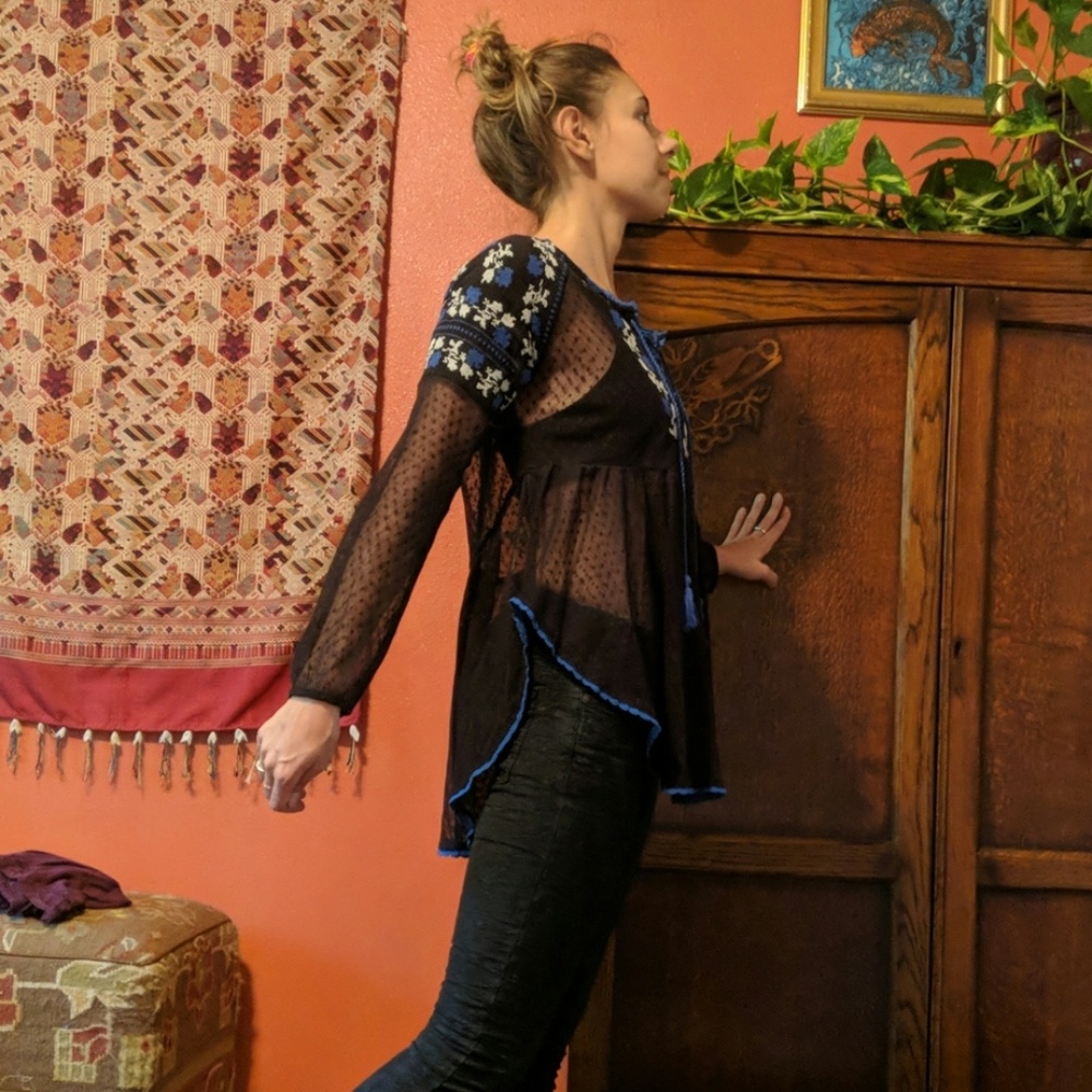 Blouse - Picture 5 of 8